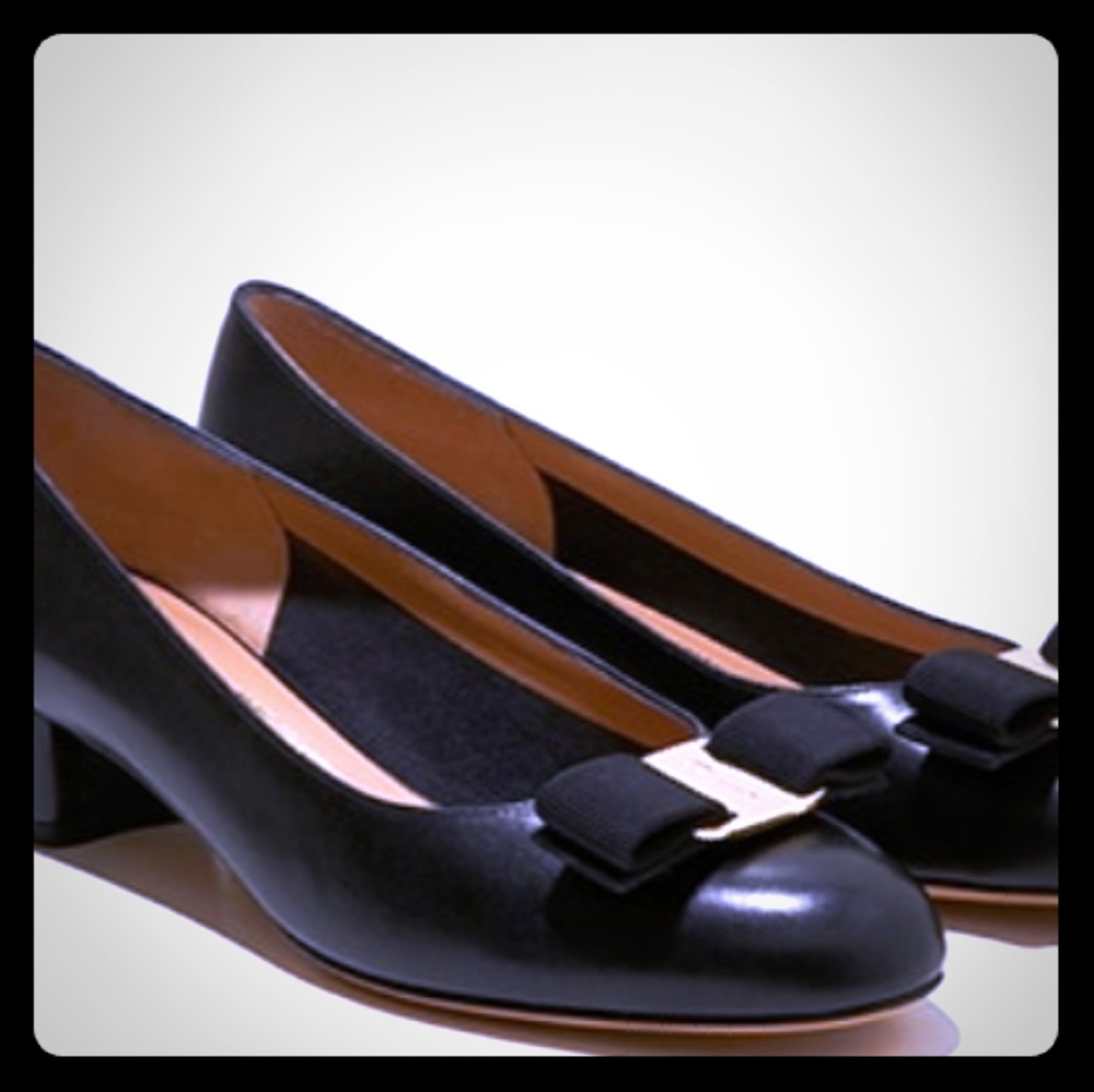 Salvatore Ferragamo Black Vera Size 6, NWT